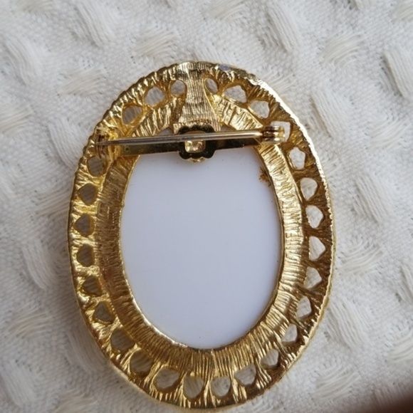 Vintage porcelain violets brooch - Picture 3 of 6